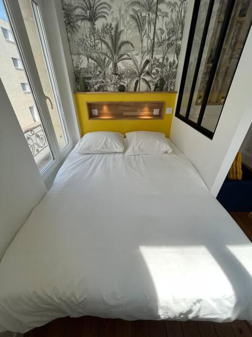 Studio Au Coeur De Caen-Renove Apartment Luaran gambar