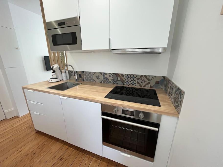 Studio Au Coeur De Caen-Renove Apartment Luaran gambar
