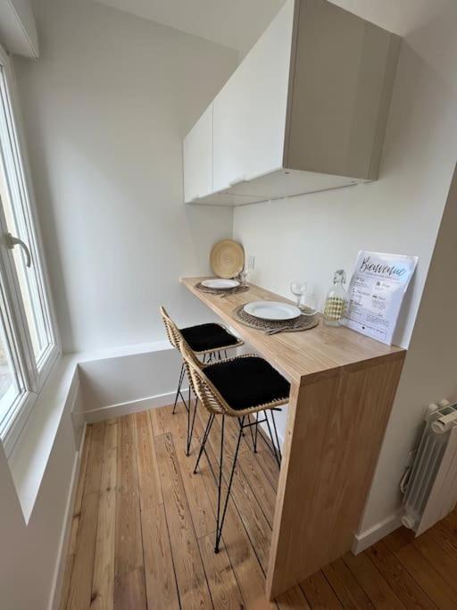 Studio Au Coeur De Caen-Renove Apartment Luaran gambar